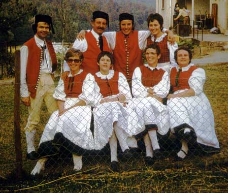 H1976-Schoenaich-Hochzeit-Kraemer-BildG - Volkstanzgruppe Herrenberg - 1976 in Schönaich
