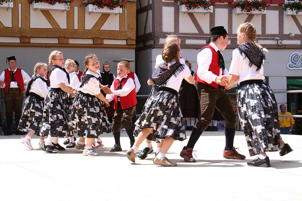 G20050612-IMG1585-RotenzimmernJugend - Volkstanzgruppe Rotenzimmern (Kinder)