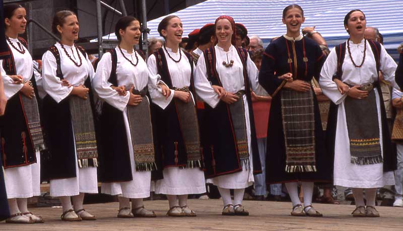 G52418 - Albvereinsfest 2004 - 6.6.2004 13.40-14 - Dalmatien